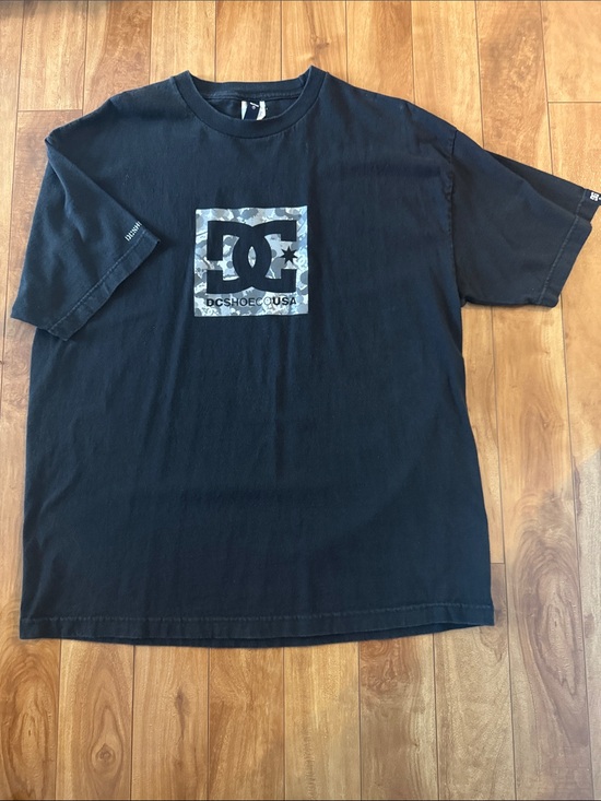 DC Other - Authentic DC Shoes T-shirt XL
